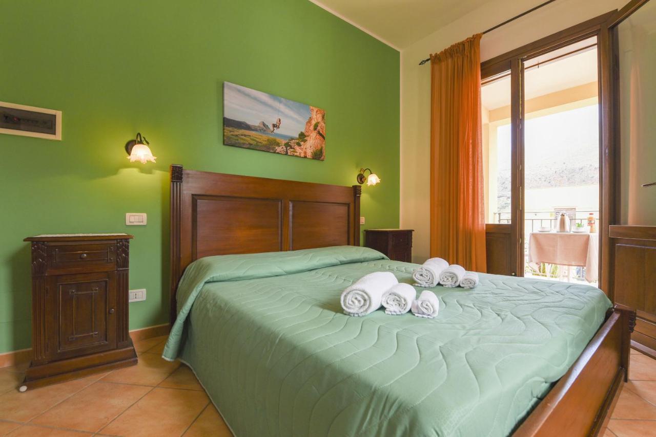 Aurora Castelluzzo Bed and Breakfast Buitenkant foto