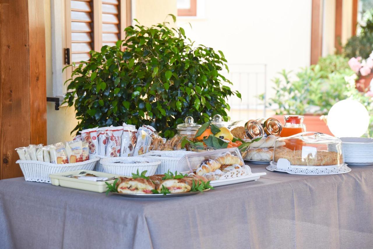 Aurora Castelluzzo Bed and Breakfast Buitenkant foto