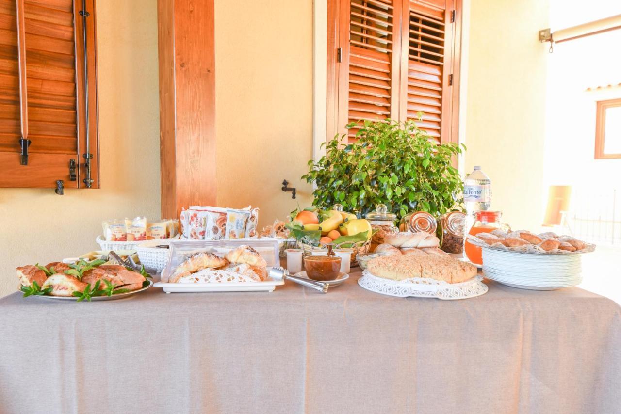 Aurora Castelluzzo Bed and Breakfast Buitenkant foto