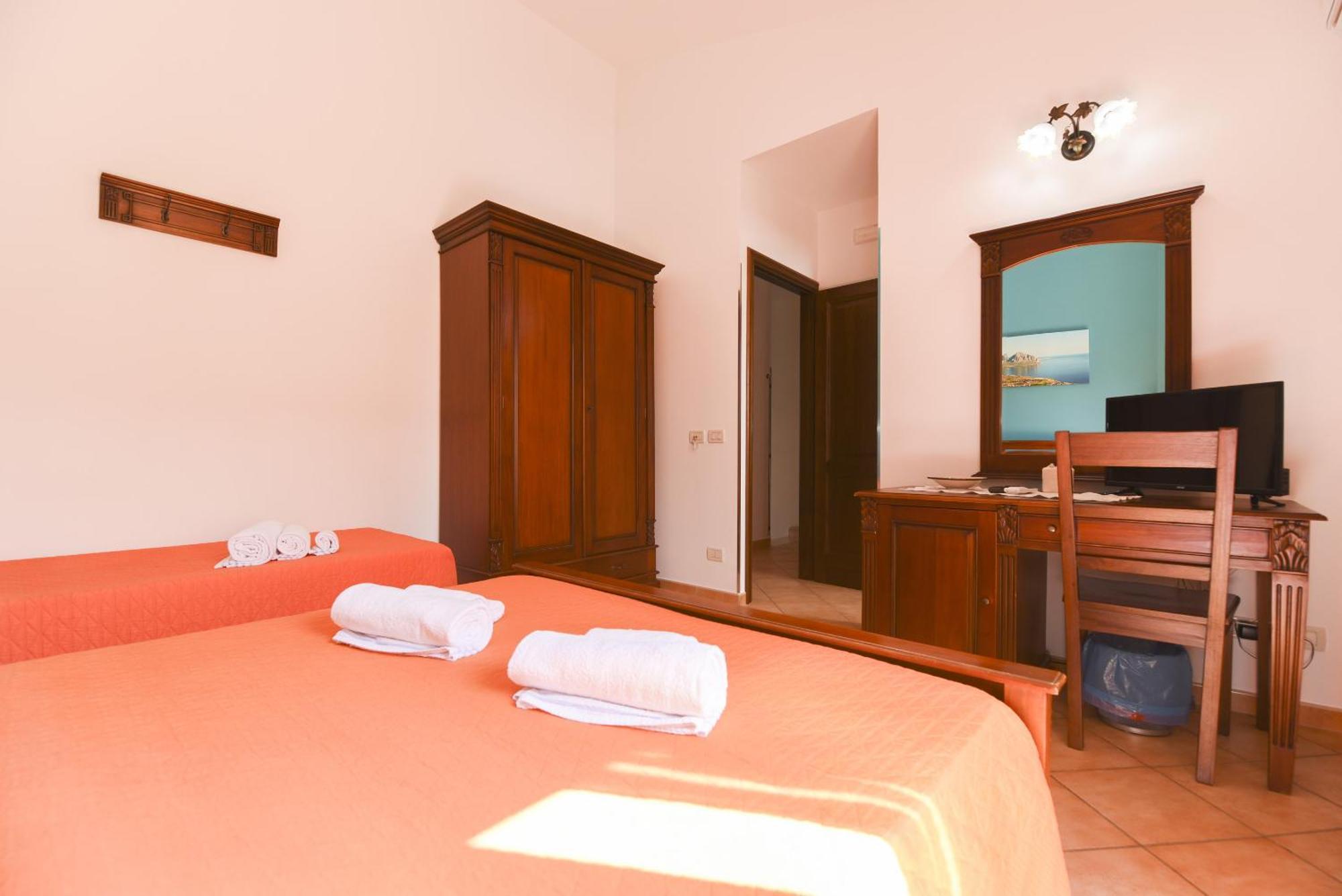 Aurora Castelluzzo Bed and Breakfast Kamer foto