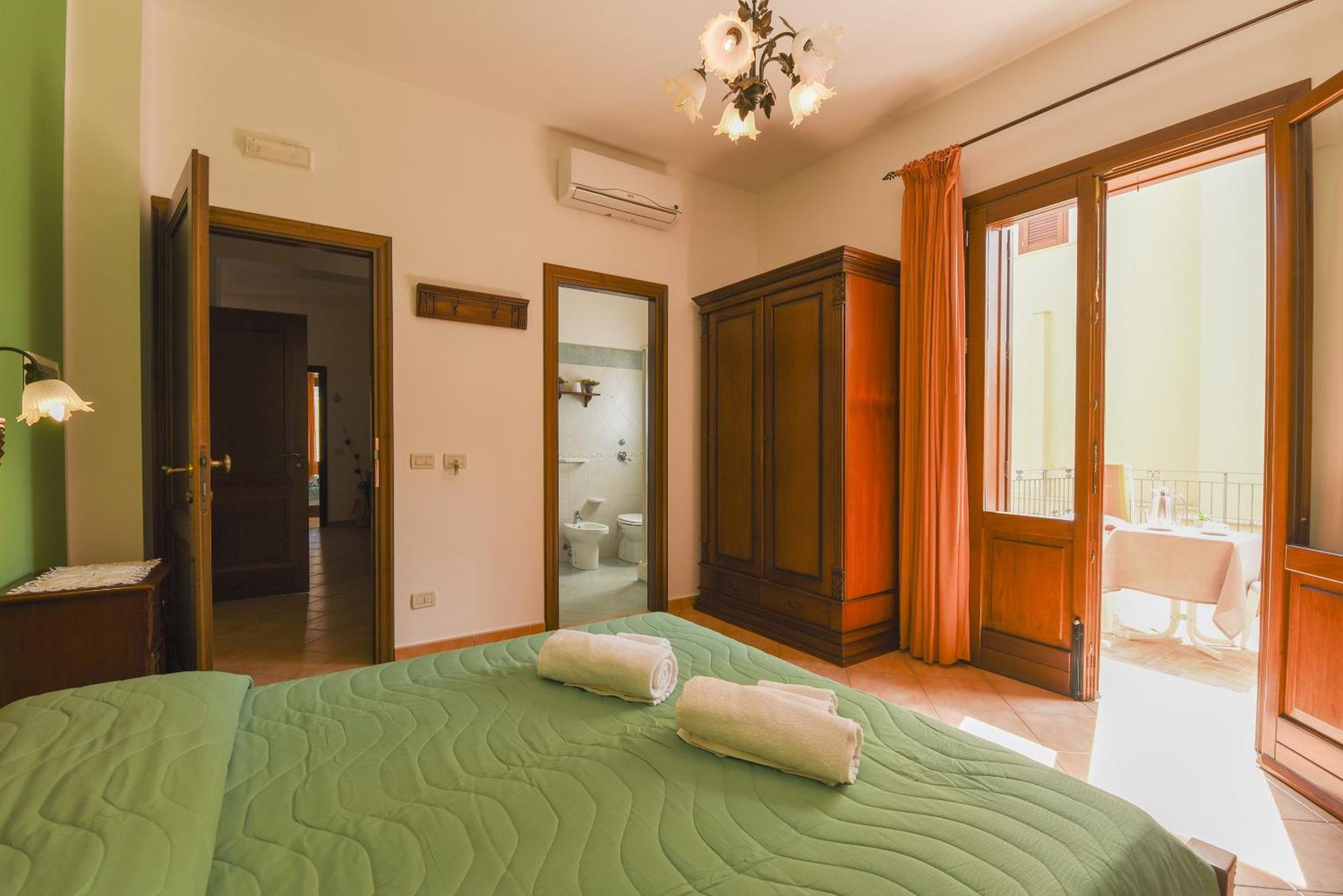 Aurora Castelluzzo Bed and Breakfast Kamer foto