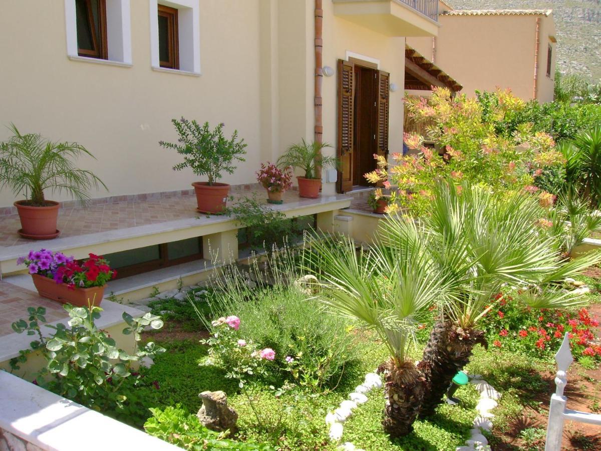 Aurora Castelluzzo Bed and Breakfast Buitenkant foto